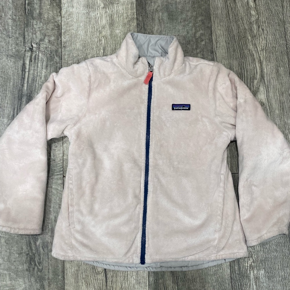 Patagonia Cream Puffer Jacket Lightweight Technical Design